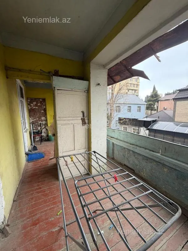 Satılır 5 otaqlı köhnə tikili 120 m²