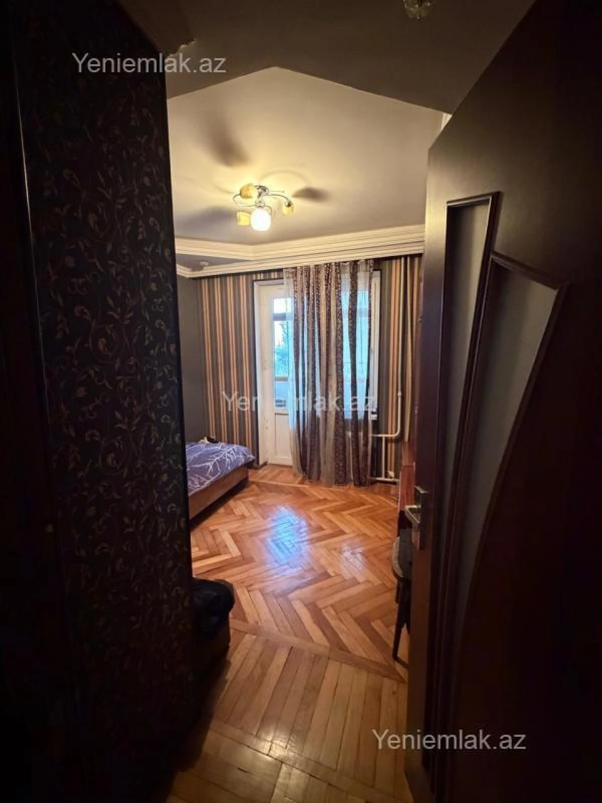 Satılır 5 otaqlı köhnə tikili 120 m²