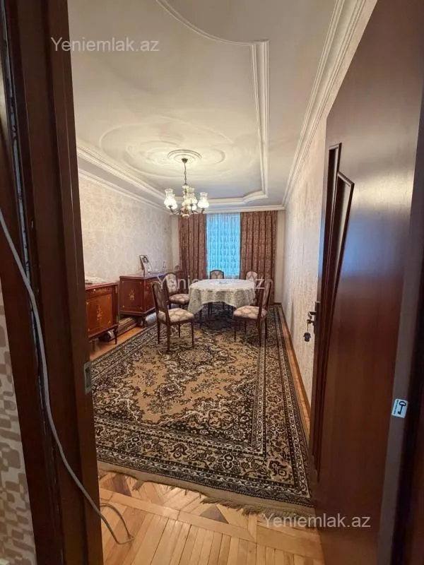 Satılır 5 otaqlı köhnə tikili 120 m²