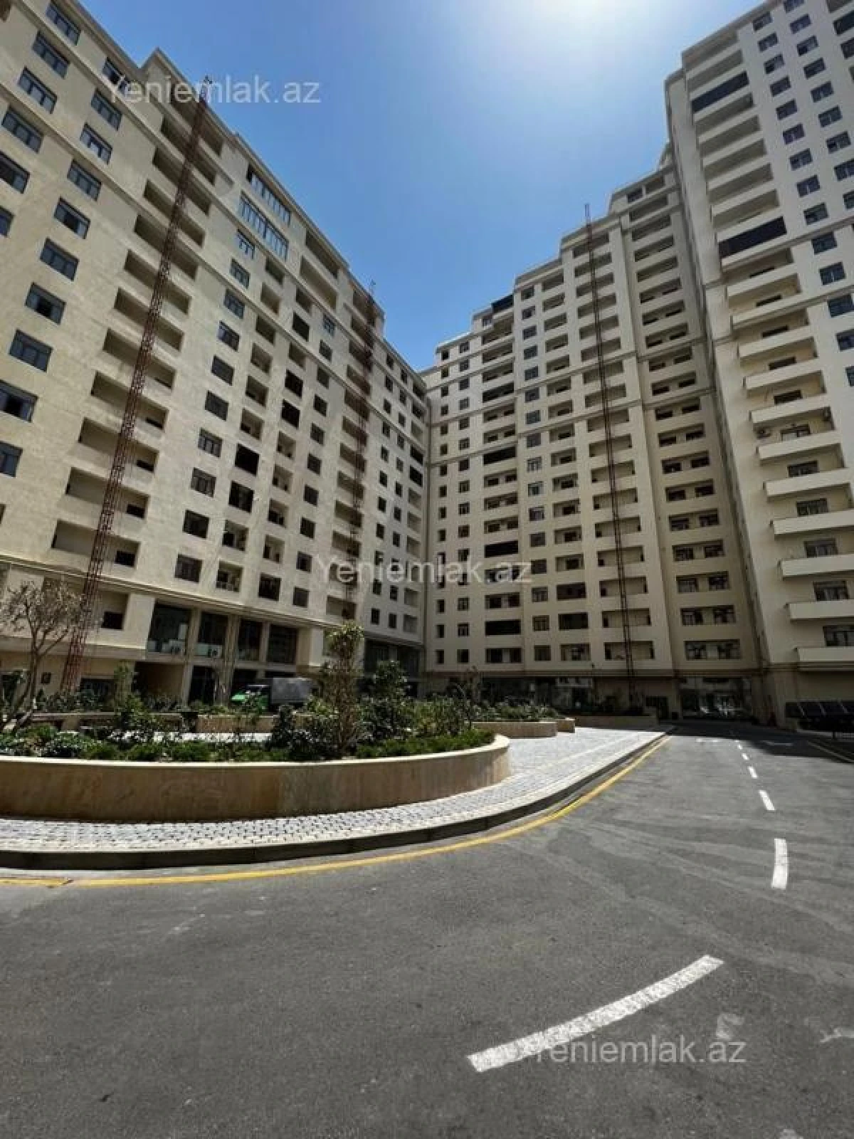 Satılır 2 otaqlı yeni tikili 103 m²