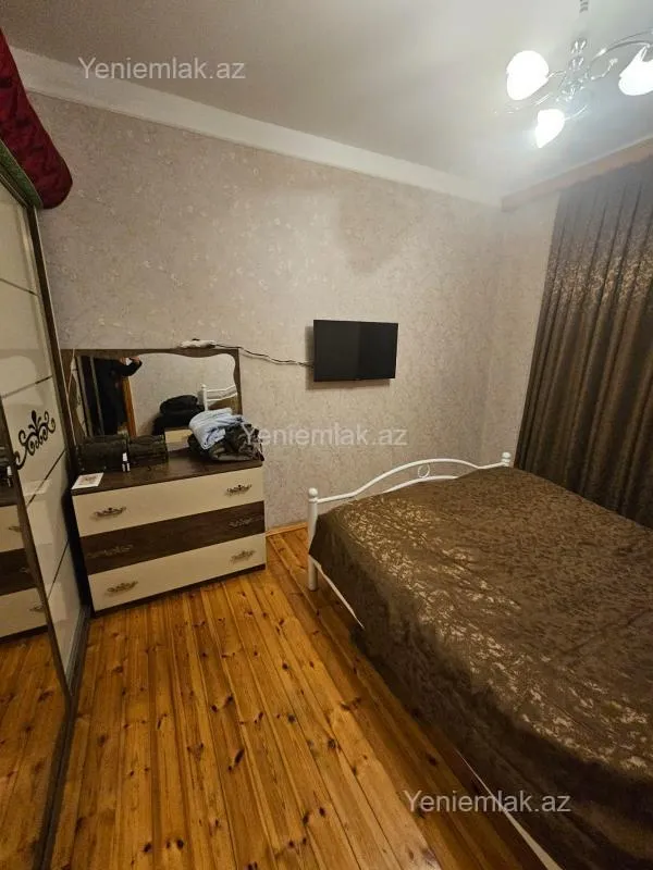 Satılır 3 otaqlı köhnə tikili 72 m²