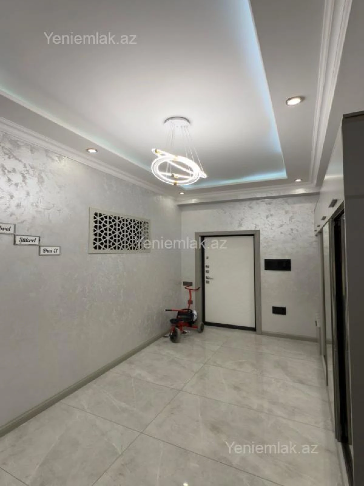 Satılır 3 otaqlı yeni tikili 132 m²