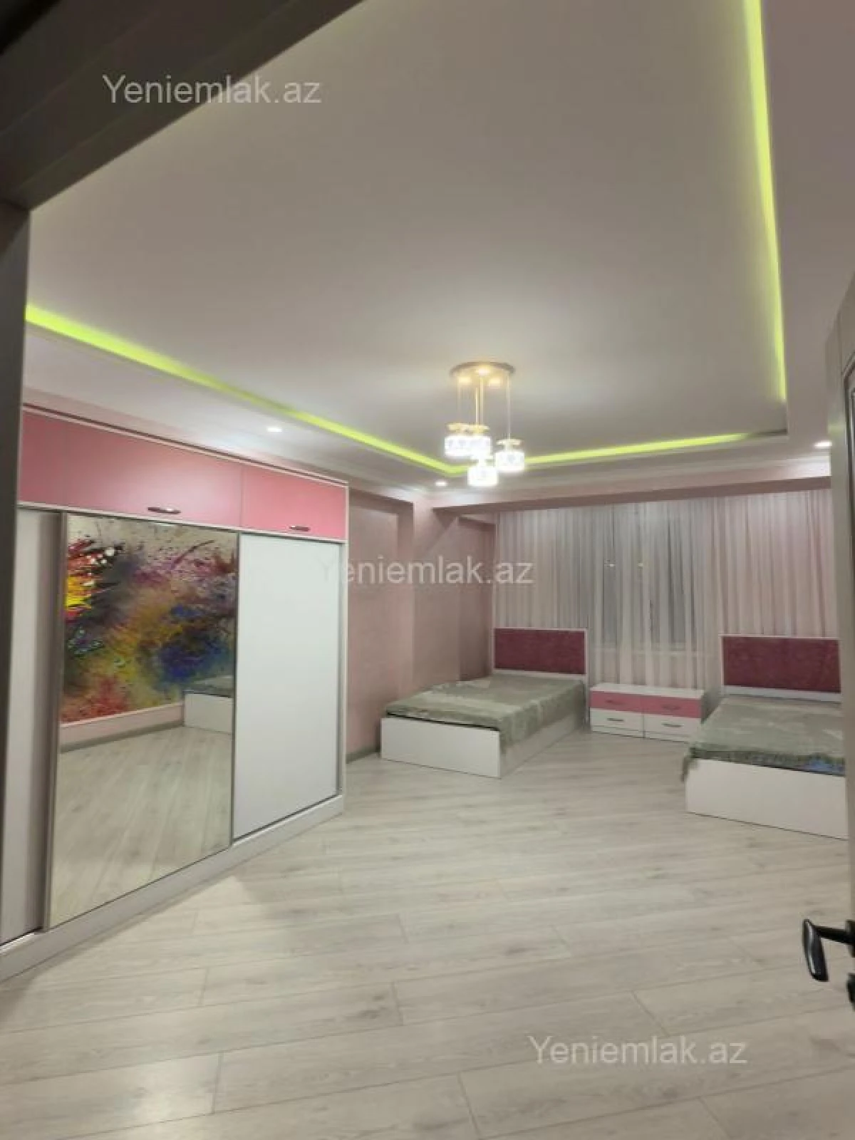 Satılır 3 otaqlı yeni tikili 132 m²