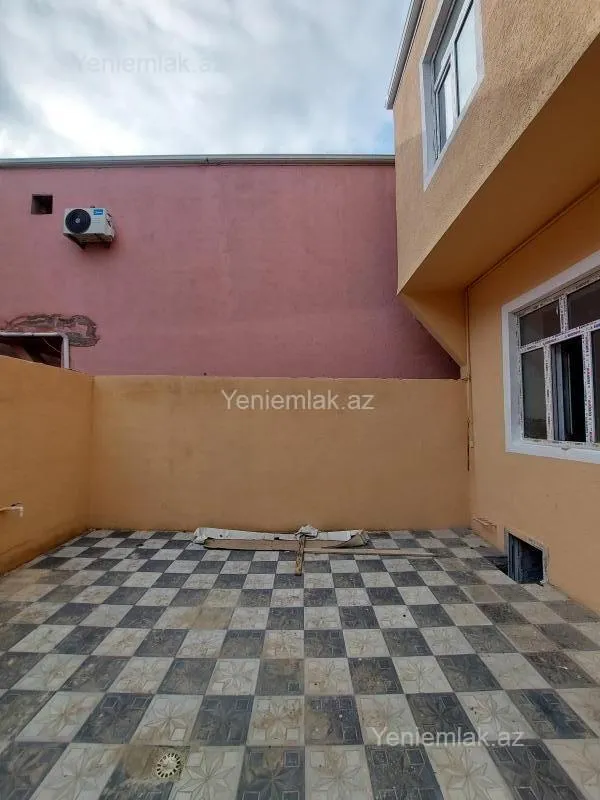 Satılır 4 otaqlı həyət evi 120 m²