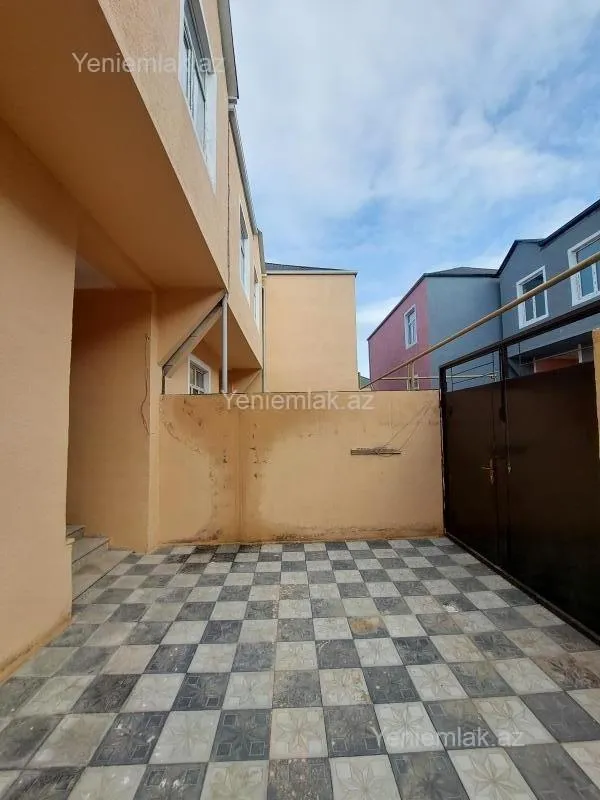 Satılır 4 otaqlı həyət evi 120 m²