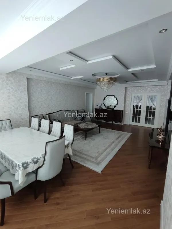 Satılır 3 otaqlı yeni tikili 120 m²