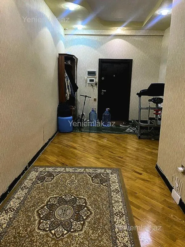 Satılır 3 otaqlı yeni tikili 125 m²