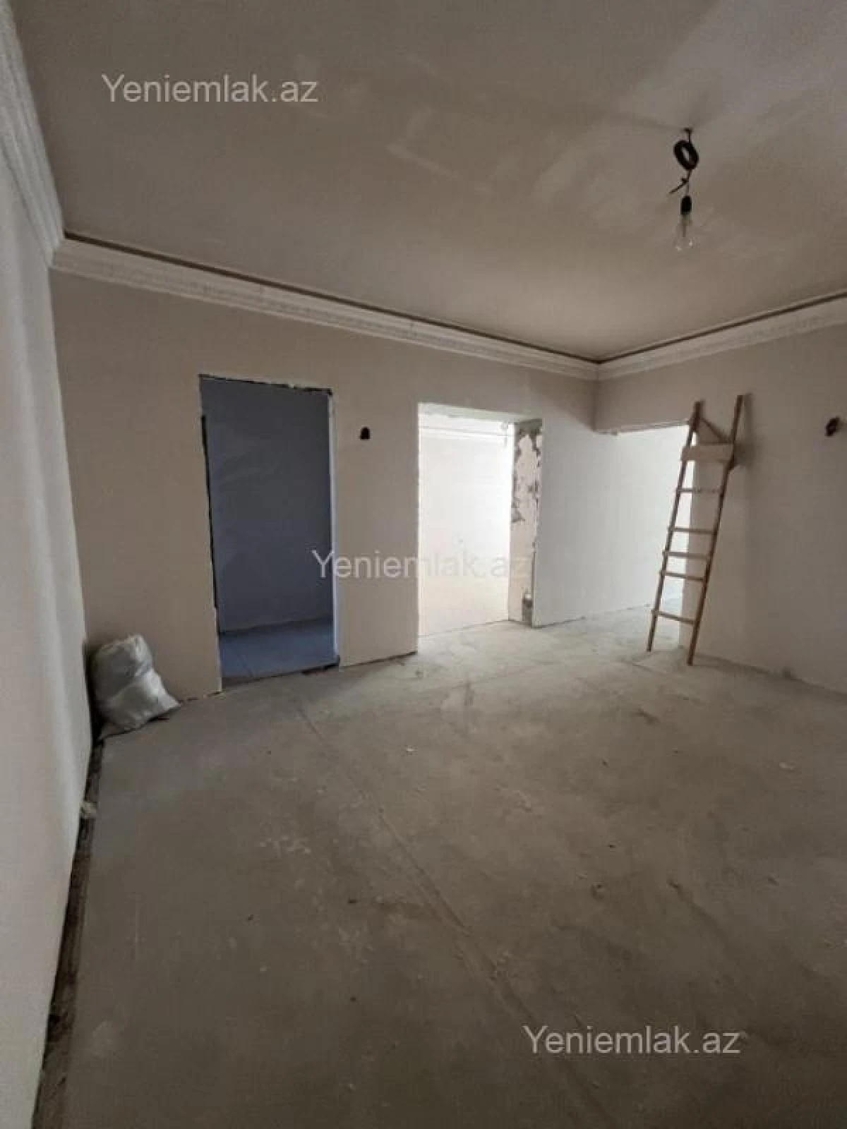 Satılır 4 otaqlı yeni tikili 200 m²