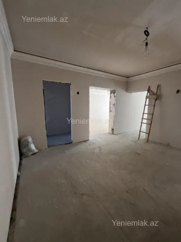 Satılır 4 otaqlı yeni tikili 200 m²