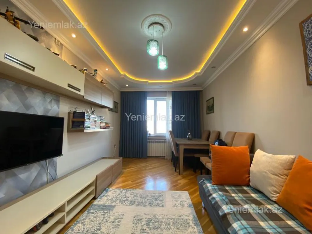 Satılır 3 otaqlı köhnə tikili 80 m²
