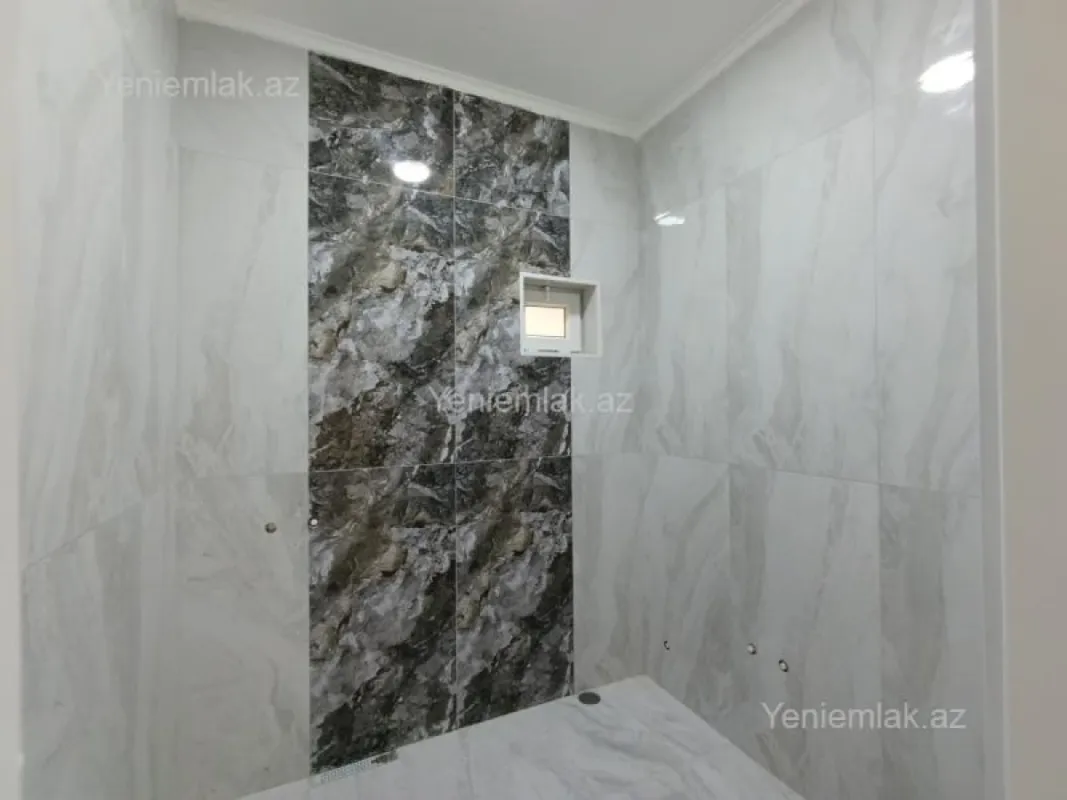 Satılır 6 otaqlı həyət evi 200 m²