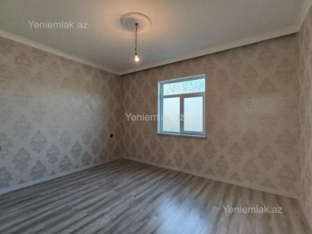 Satılır 6 otaqlı həyət evi 200 m²