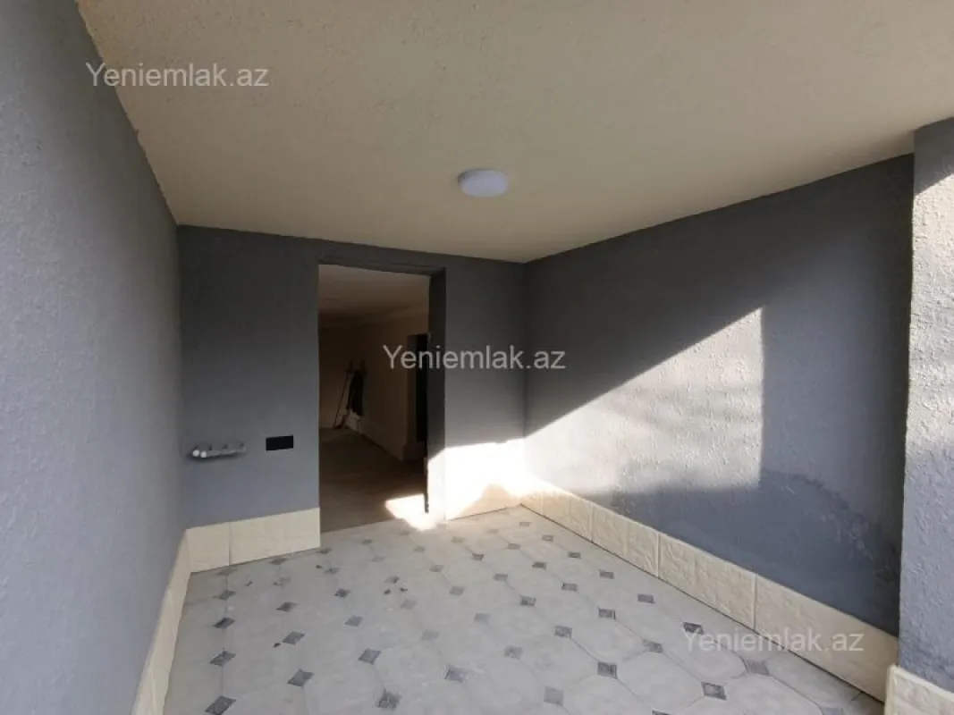 Satılır 6 otaqlı həyət evi 200 m²