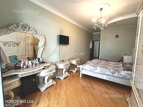 Satılır 3 otaqlı yeni tikili 130 m²