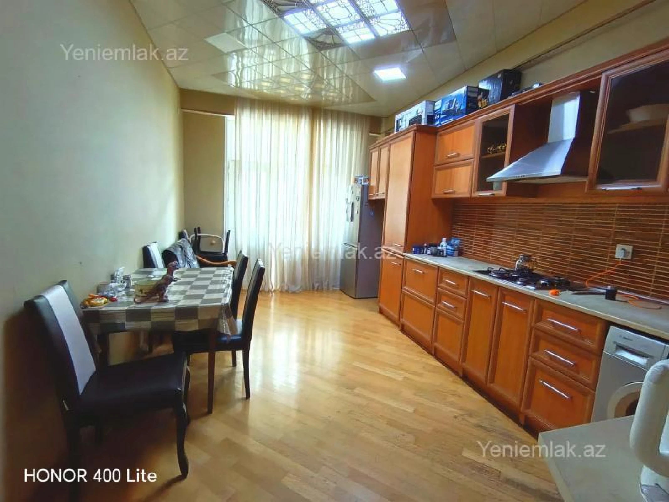 Satılır 3 otaqlı yeni tikili 130 m²