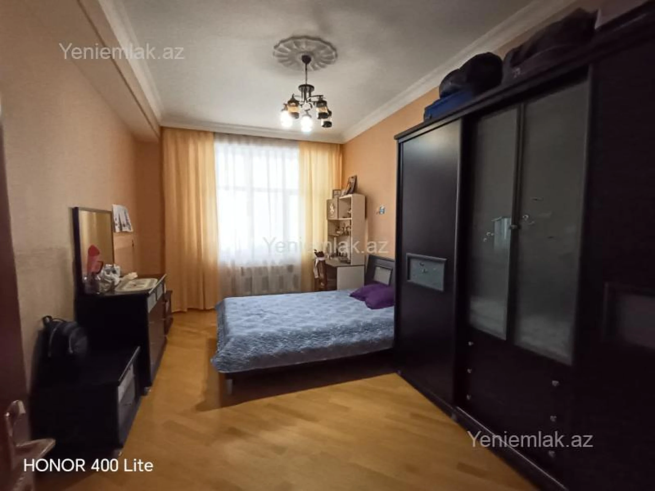 Satılır 3 otaqlı yeni tikili 130 m²