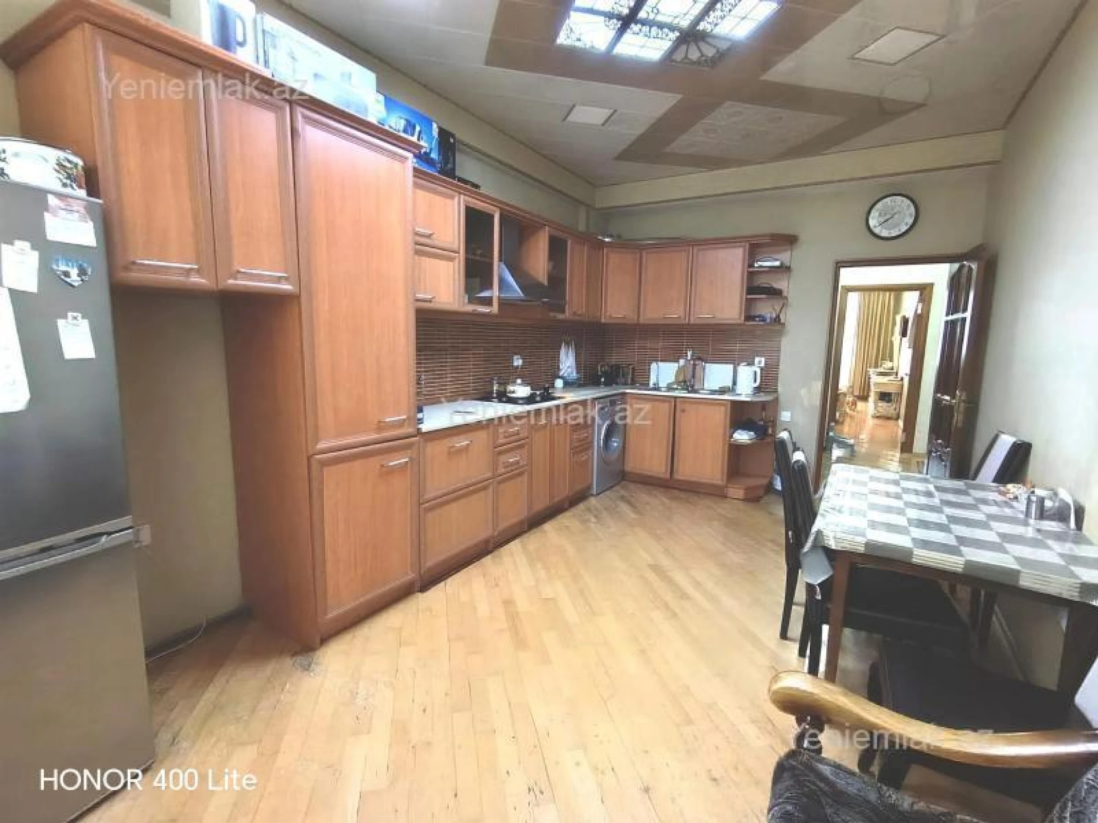 Satılır 3 otaqlı yeni tikili 130 m²