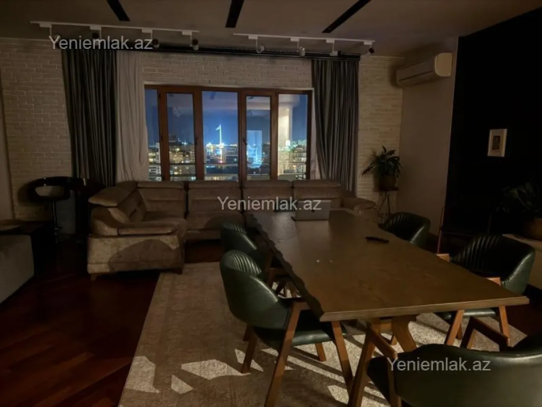 Satılır 5 otaqlı yeni tikili 245 m²