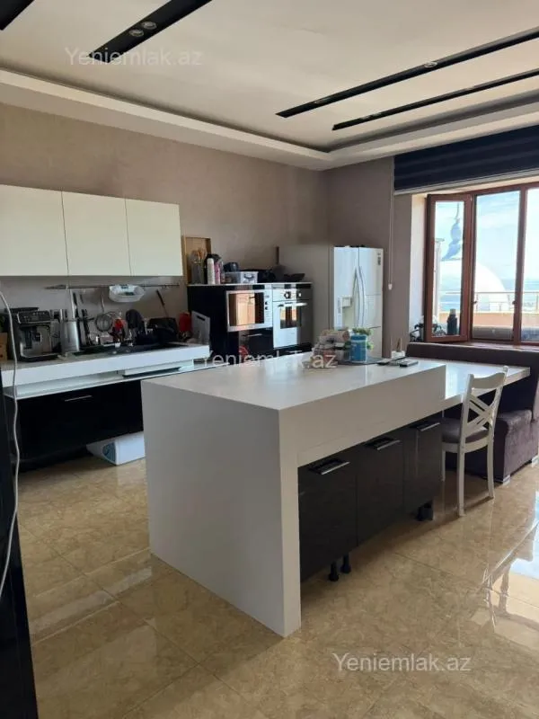 Satılır 5 otaqlı yeni tikili 245 m²