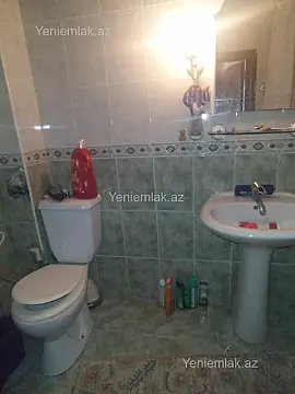 Satılır 3 otaqlı köhnə tikili 75 m²
