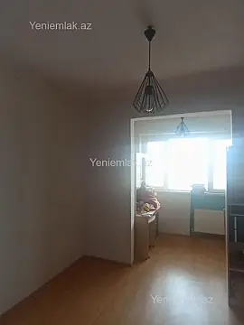 Satılır 3 otaqlı köhnə tikili 75 m²