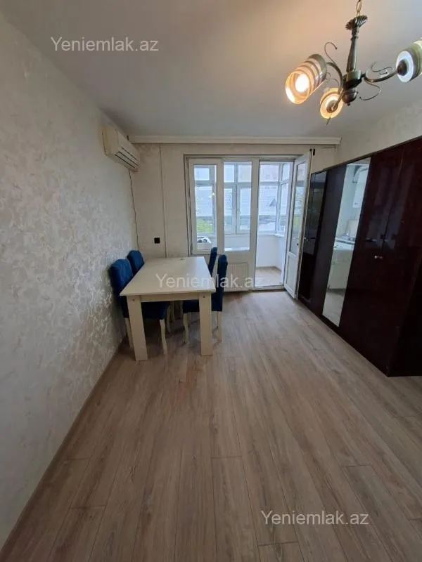 Satılır 2 otaqlı köhnə tikili 35 m²