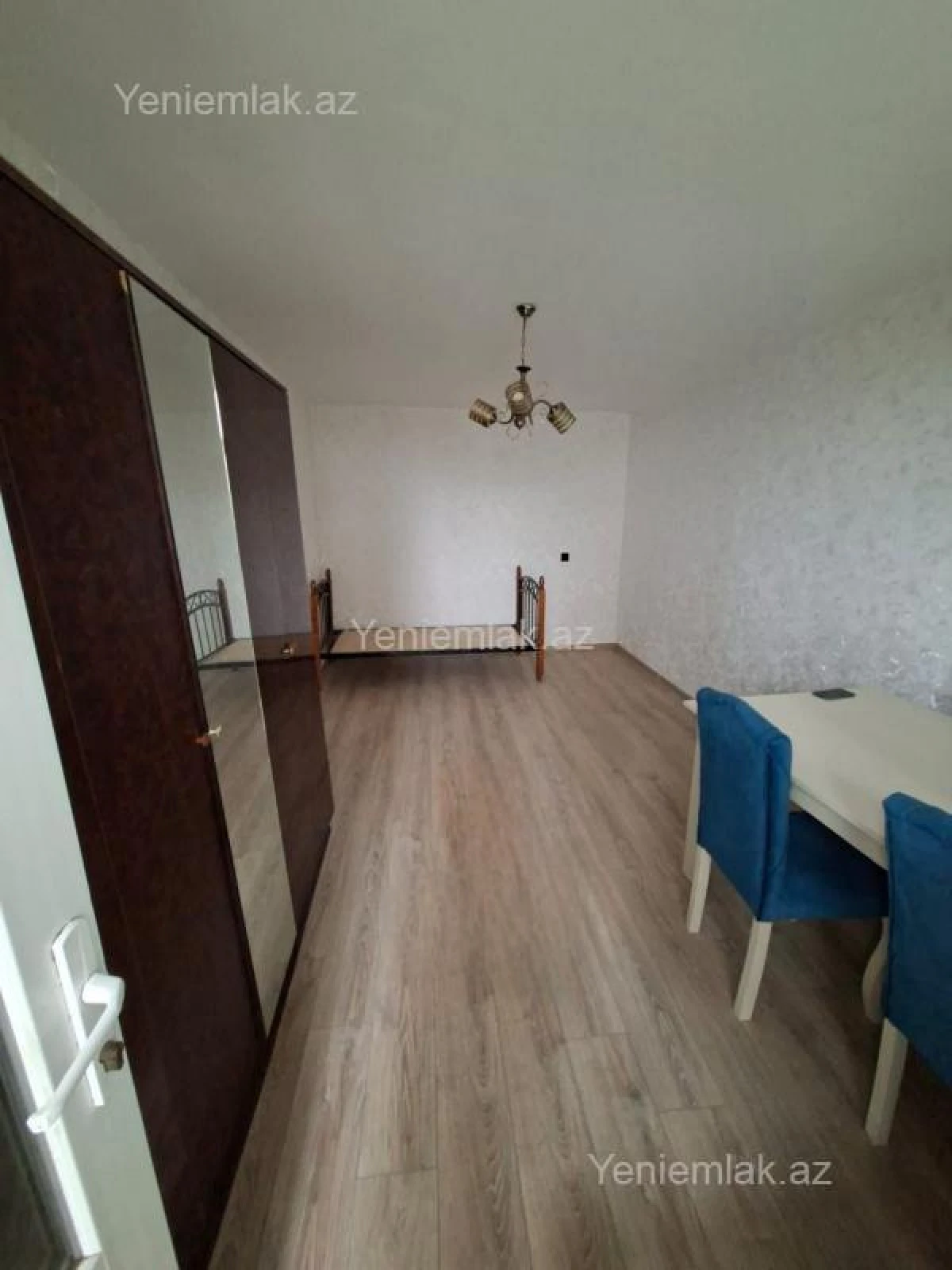 Satılır 2 otaqlı köhnə tikili 35 m²