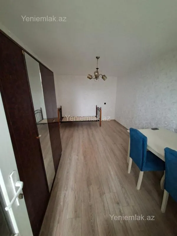 Satılır 2 otaqlı köhnə tikili 35 m²