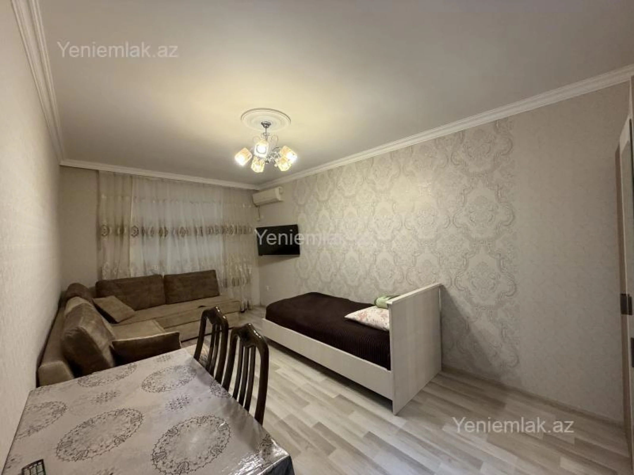 Satılır 2 otaqlı köhnə tikili 60 m²