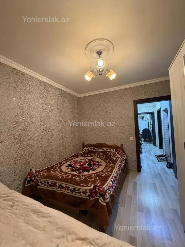Satılır 2 otaqlı köhnə tikili 60 m²