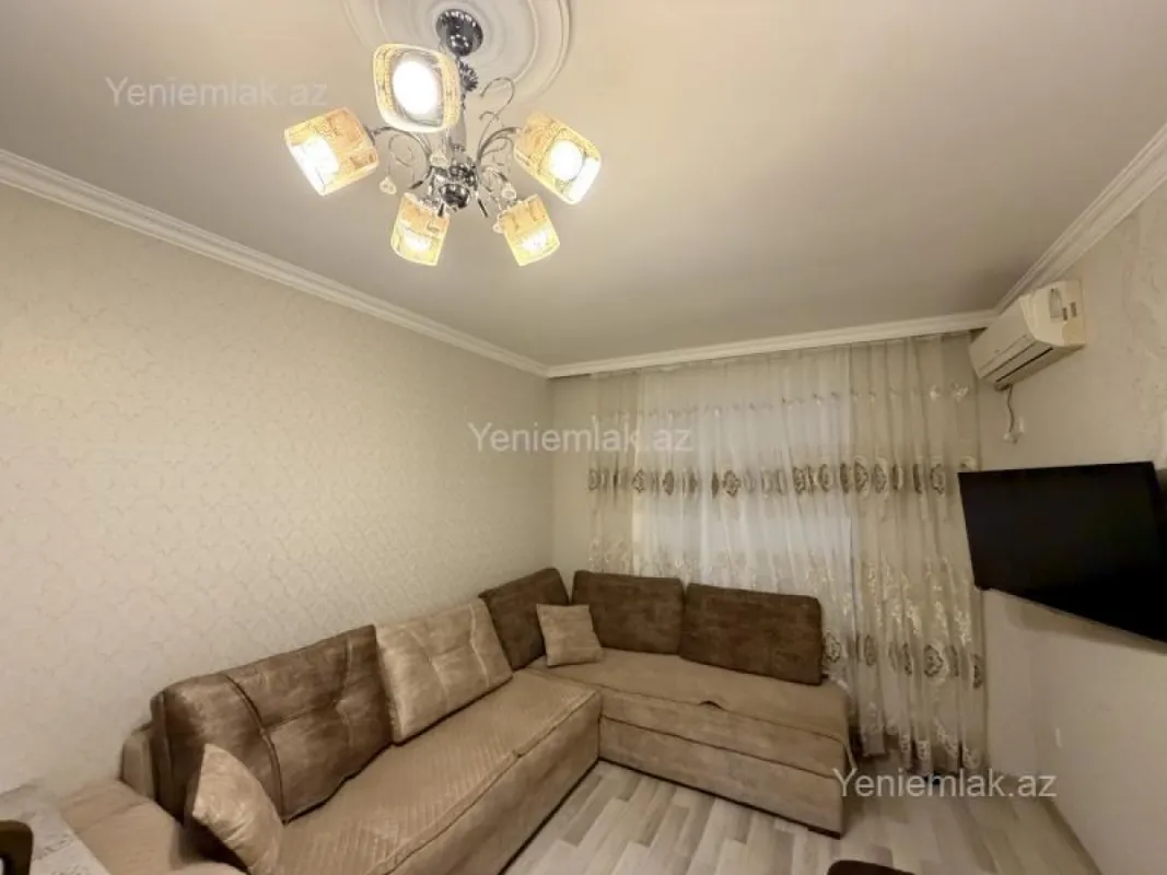 Satılır 2 otaqlı köhnə tikili 60 m²