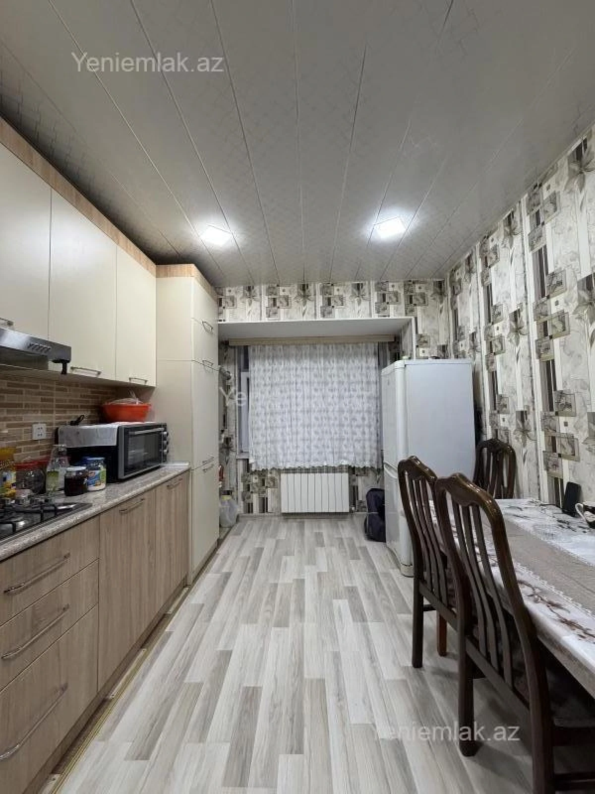 Satılır 2 otaqlı köhnə tikili 60 m²