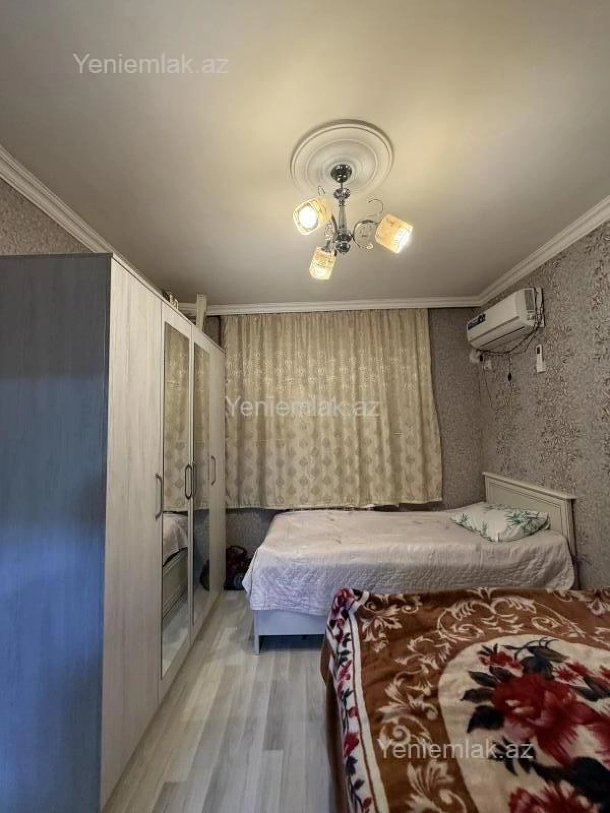 Satılır 2 otaqlı köhnə tikili 60 m²