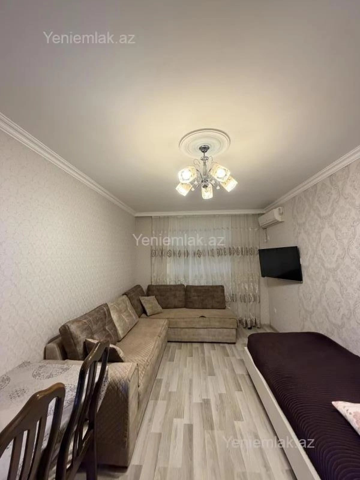 Satılır 2 otaqlı köhnə tikili 60 m²