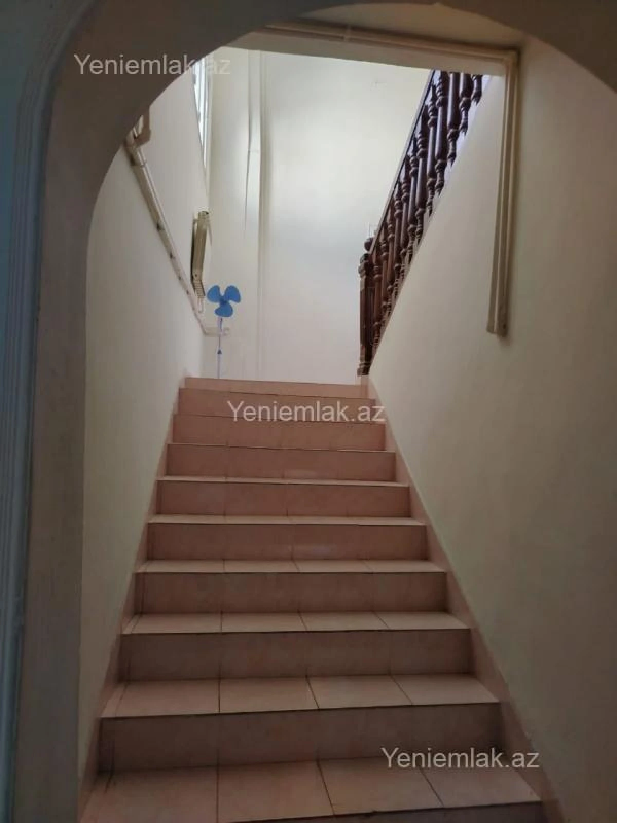 Satılır 7 otaqlı həyət evi 200 m²