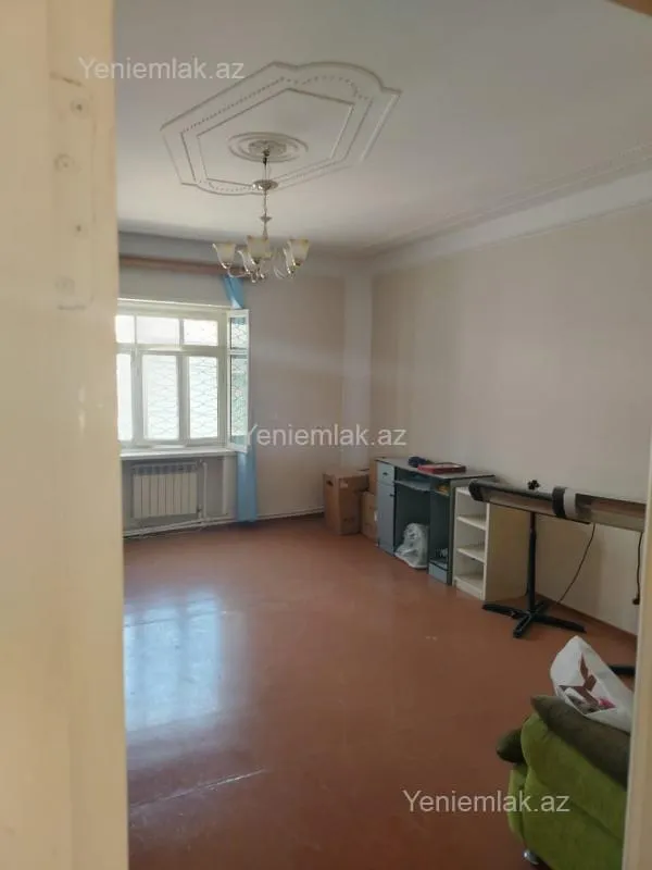 Satılır 7 otaqlı həyət evi 200 m²
