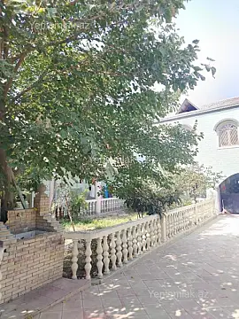 Satılır 7 otaqlı həyət evi 200 m²