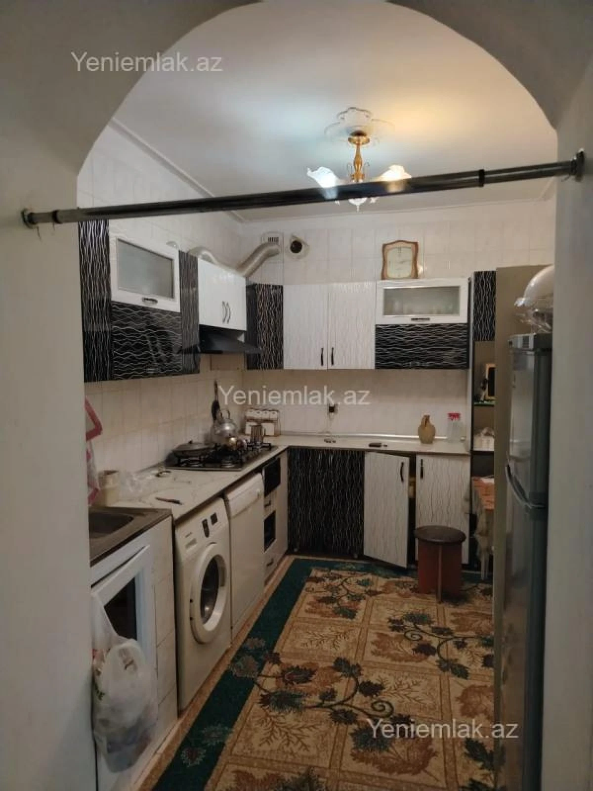 Satılır 7 otaqlı həyət evi 200 m²