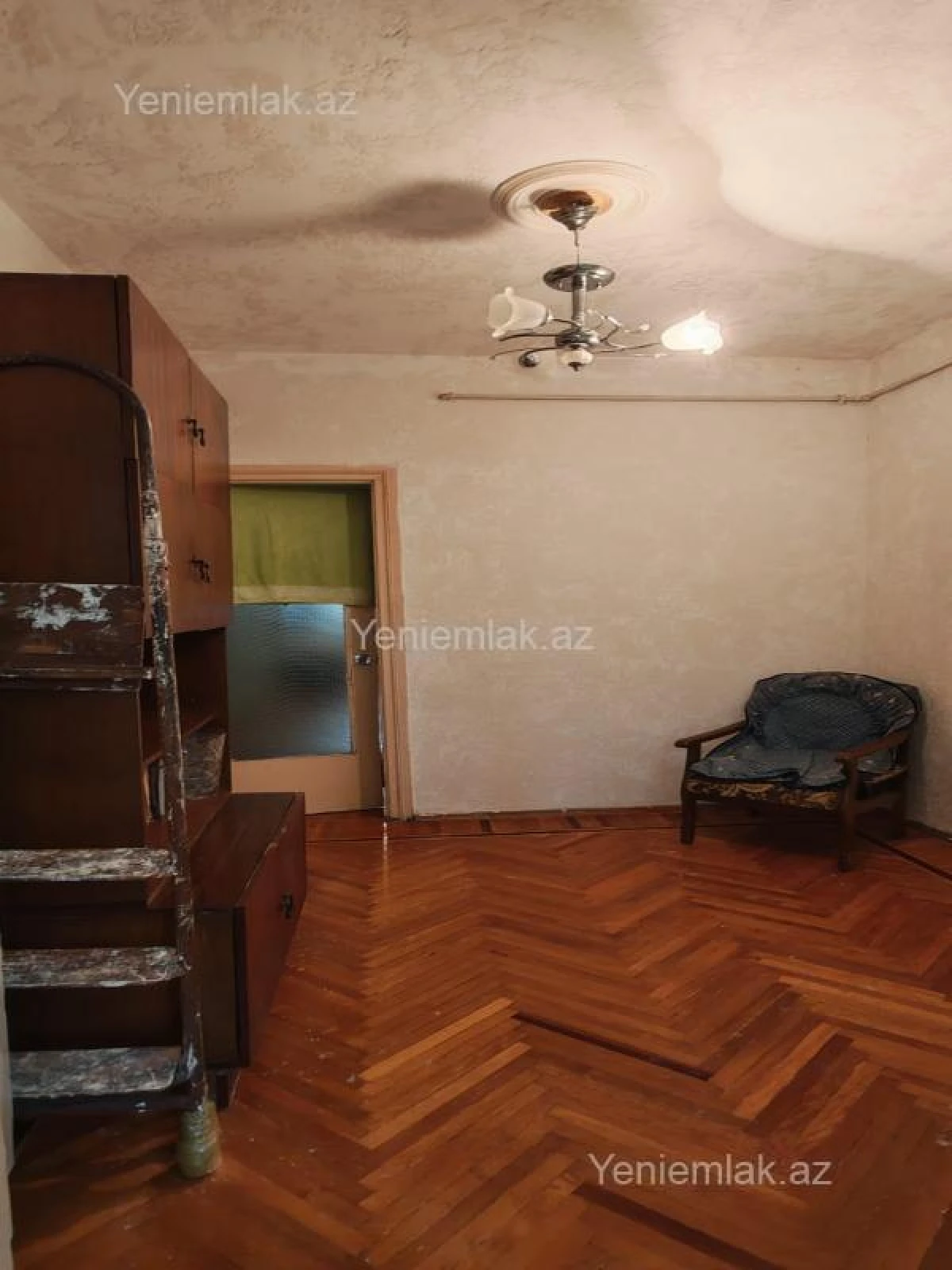 Satılır 3 otaqlı köhnə tikili 60 m²
