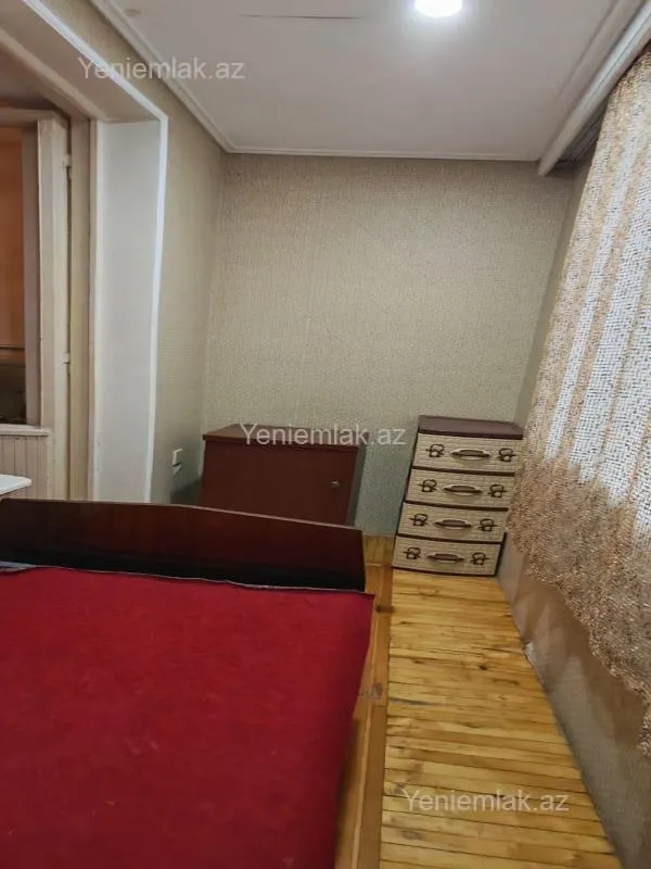 Satılır 3 otaqlı köhnə tikili 60 m²