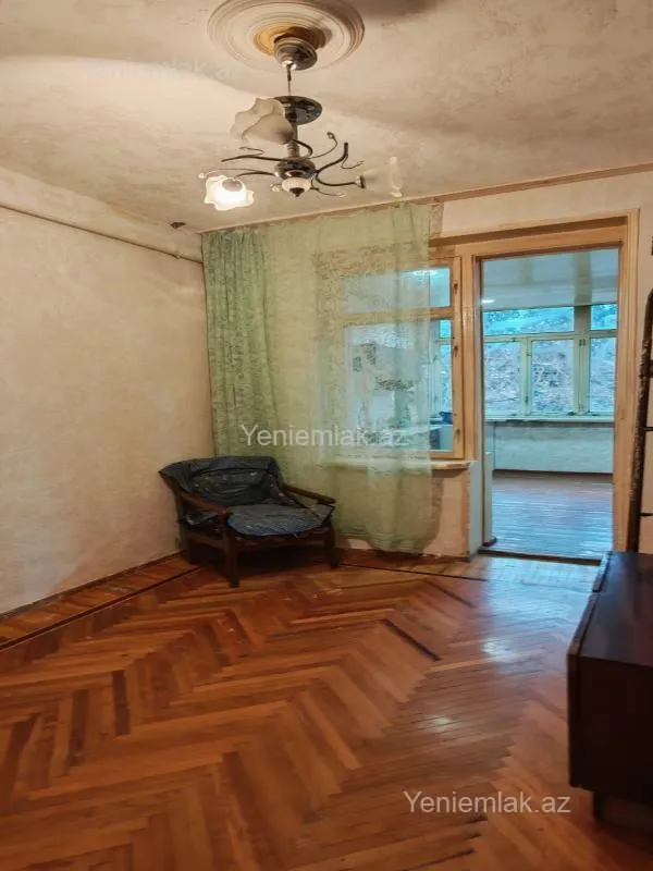Satılır 3 otaqlı köhnə tikili 60 m²