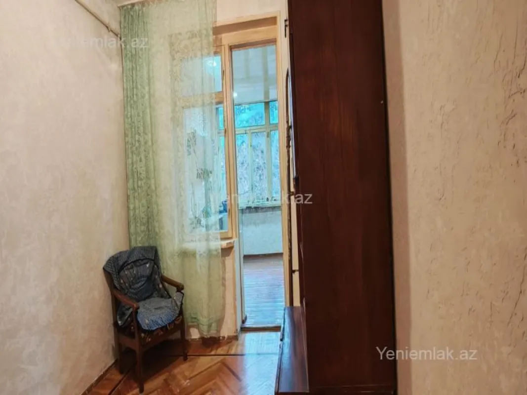 Satılır 3 otaqlı köhnə tikili 60 m²