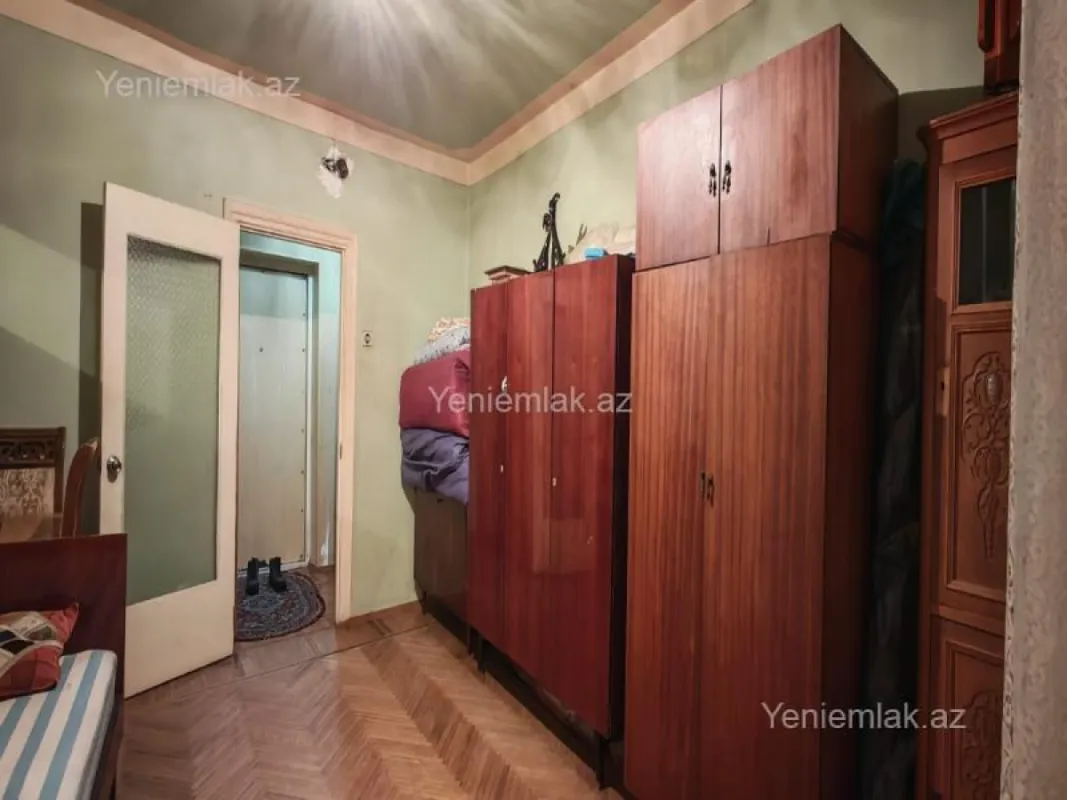 Satılır 3 otaqlı köhnə tikili 60 m²