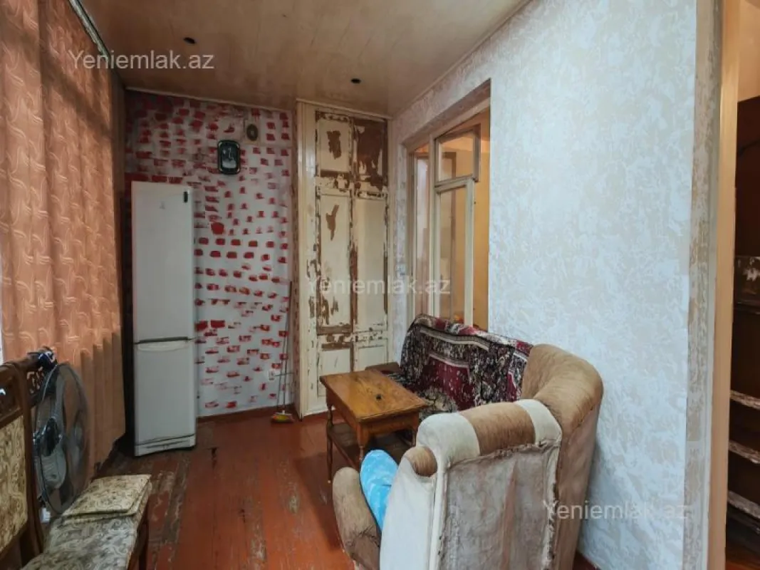 Satılır 3 otaqlı köhnə tikili 60 m²