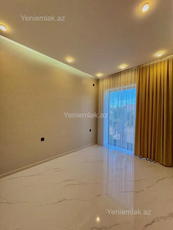Satılır 5 otaqlı həyət evi 250 m²