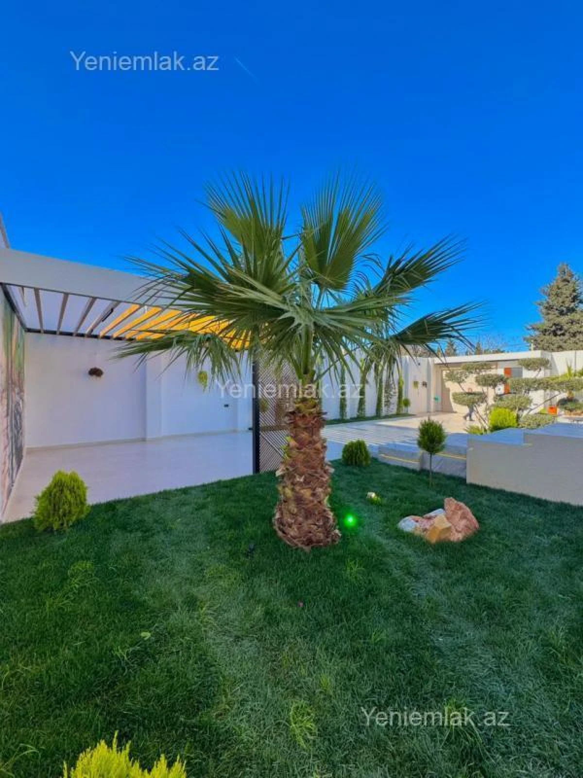 Satılır 5 otaqlı həyət evi 250 m²