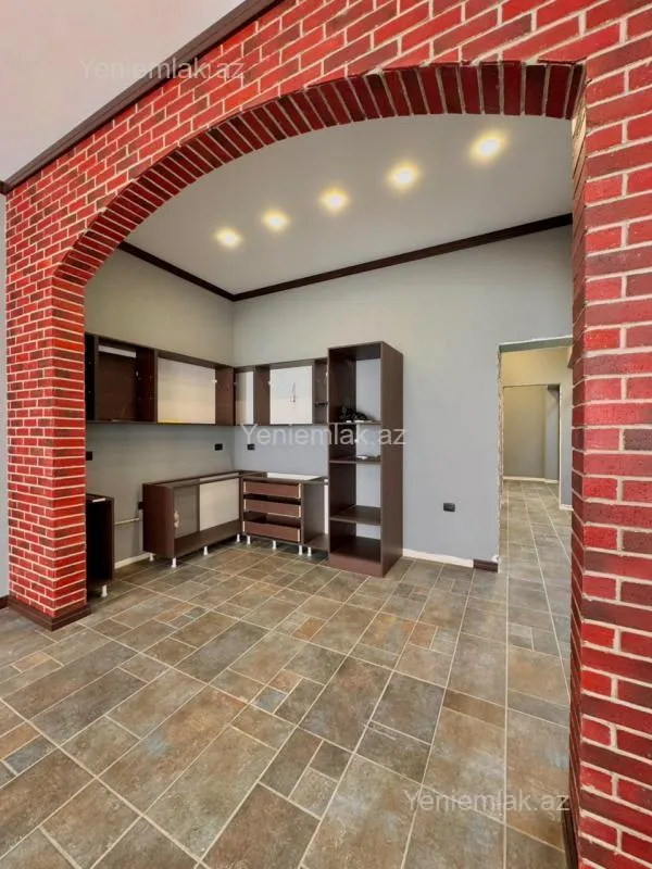 Satılır 4 otaqlı həyət evi 230 m²