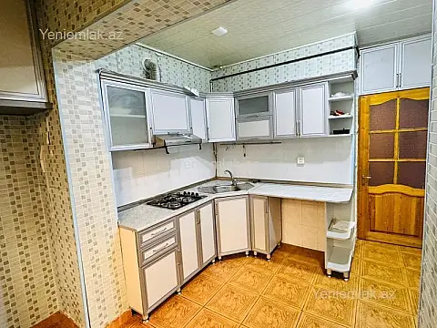 Satılır 3 otaqlı köhnə tikili 80 m² — Bakı, Xətai 3 otaq 80.00 m²