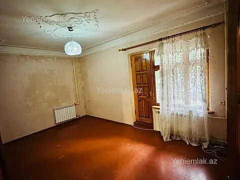 Satılır 3 otaqlı köhnə tikili 80 m²