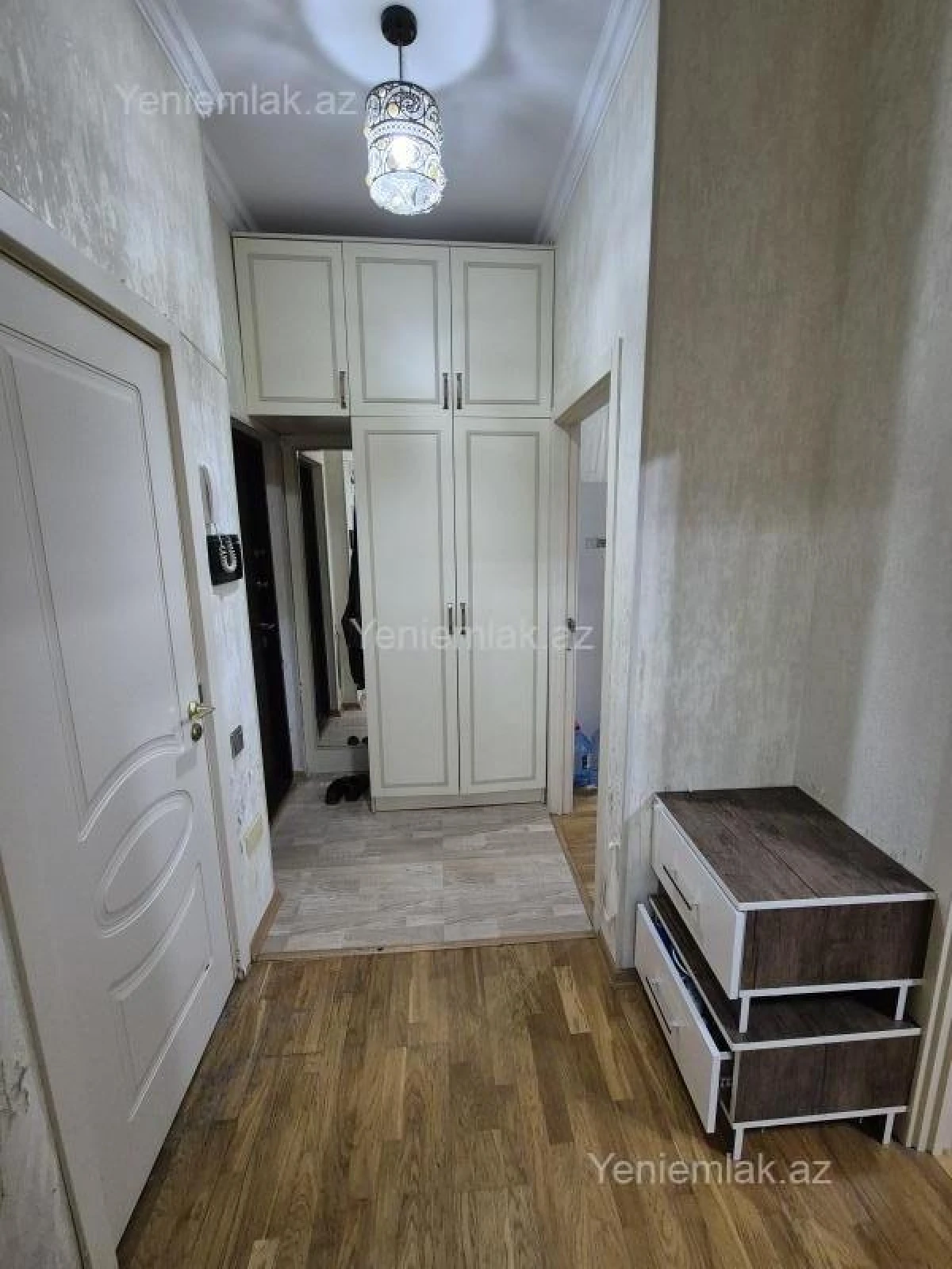 Satılır 3 otaqlı yeni tikili 72 m²
